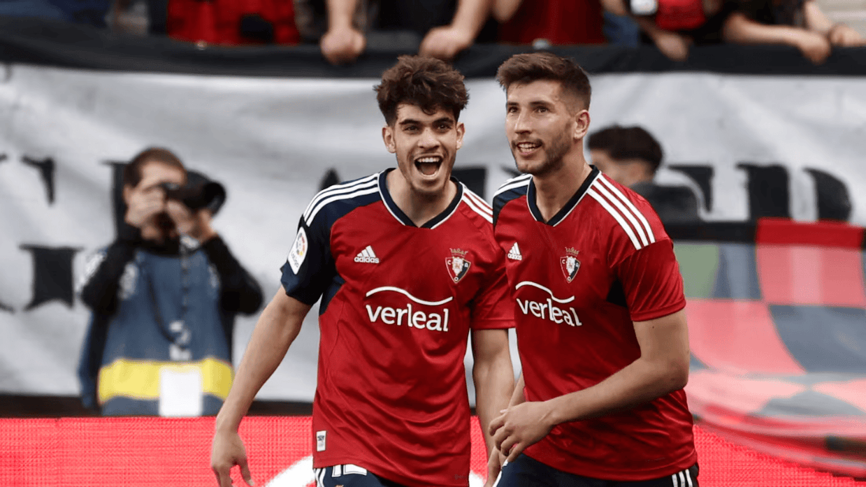 西甲焦点：奥萨苏纳力拼三分，埃尔切死守抢分